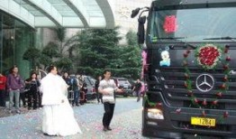 潮妈爆料开卡车视频,展现独特魅力与生活态度