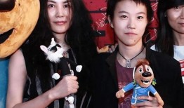 最新娱乐圈新闻爆料网,明星恋情曝光，幕后黑手浮出水面！