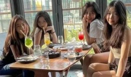 闺蜜爆料女子p图视频,女子P图视频揭秘，真实与美颜的差距