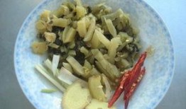 最新爆料酸菜的做法